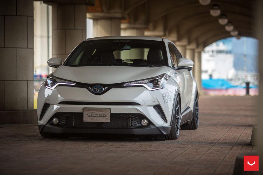  Toyota C-HR on Vossen Wheels (VFS10) 2017 года  (фото 19 из 20)